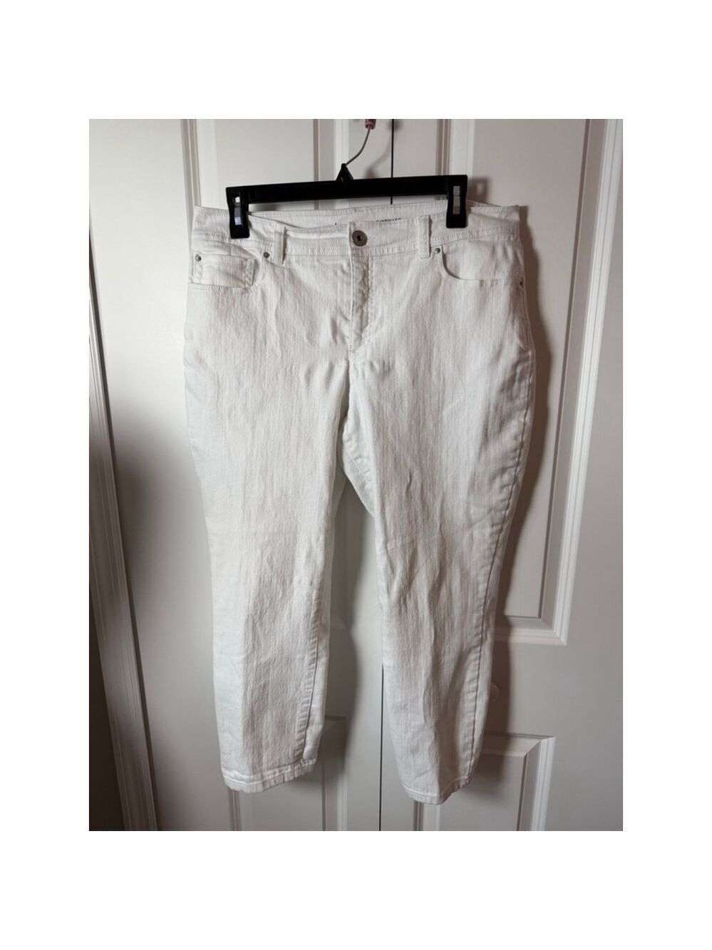 INC International Concepts White Skinny Leg Jeans/Capri Size 12